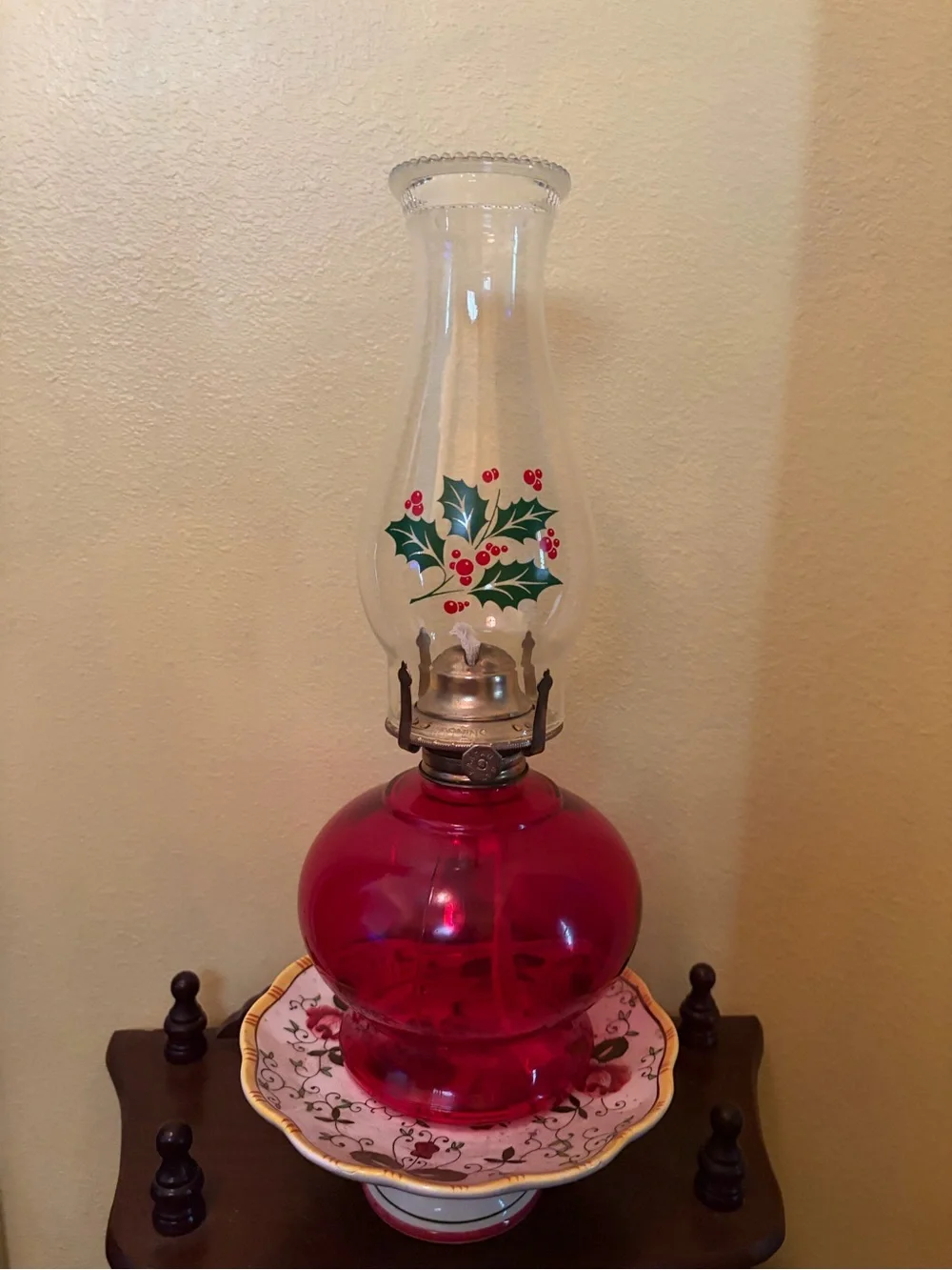 Vintage-Style Red Glass Holiday Oil Lamp - Decorative Home Holiday Accent